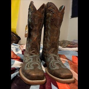 Women’s Justin boots